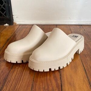 Women's Cream Chunky Mules